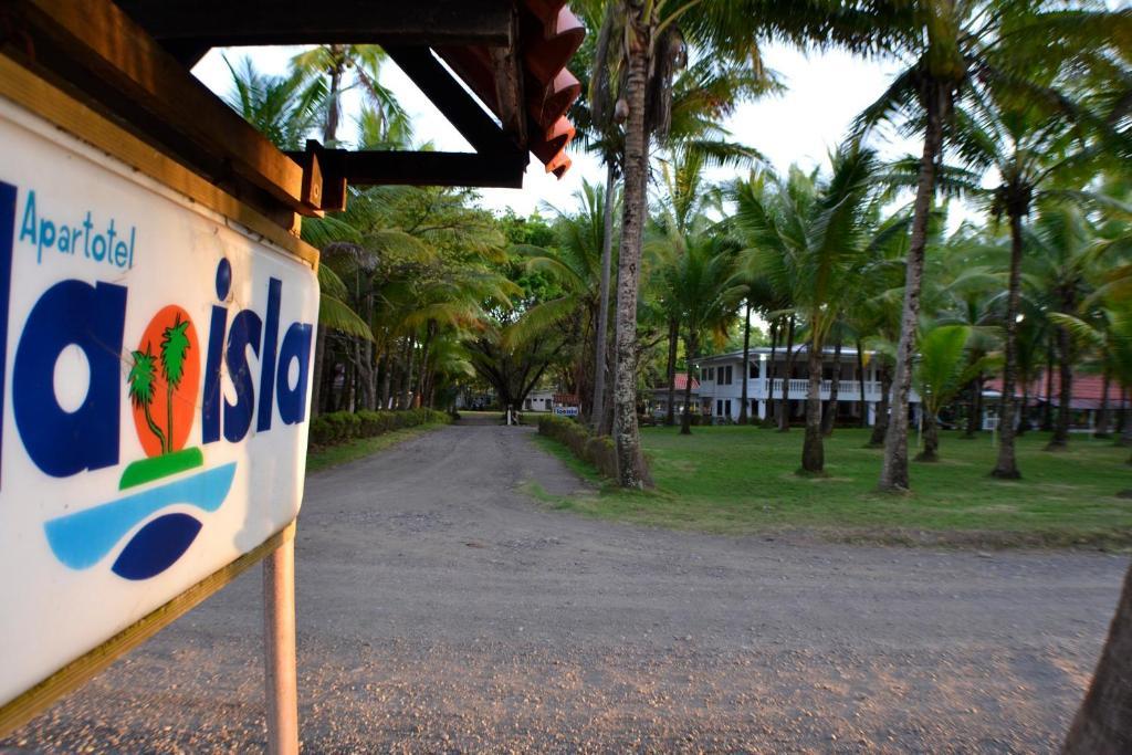 Hotel La Isla Парита Екстериор снимка