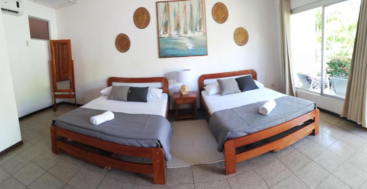 Hotel La Isla Парита Екстериор снимка