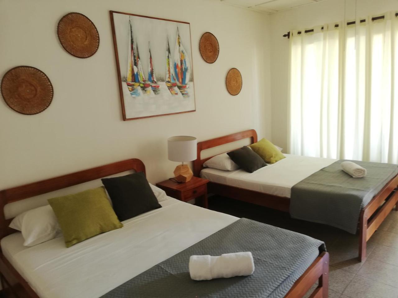Hotel La Isla Парита Екстериор снимка