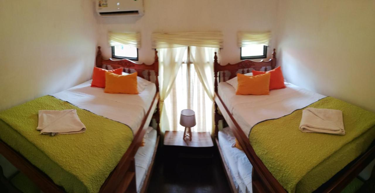 Hotel La Isla Парита Екстериор снимка