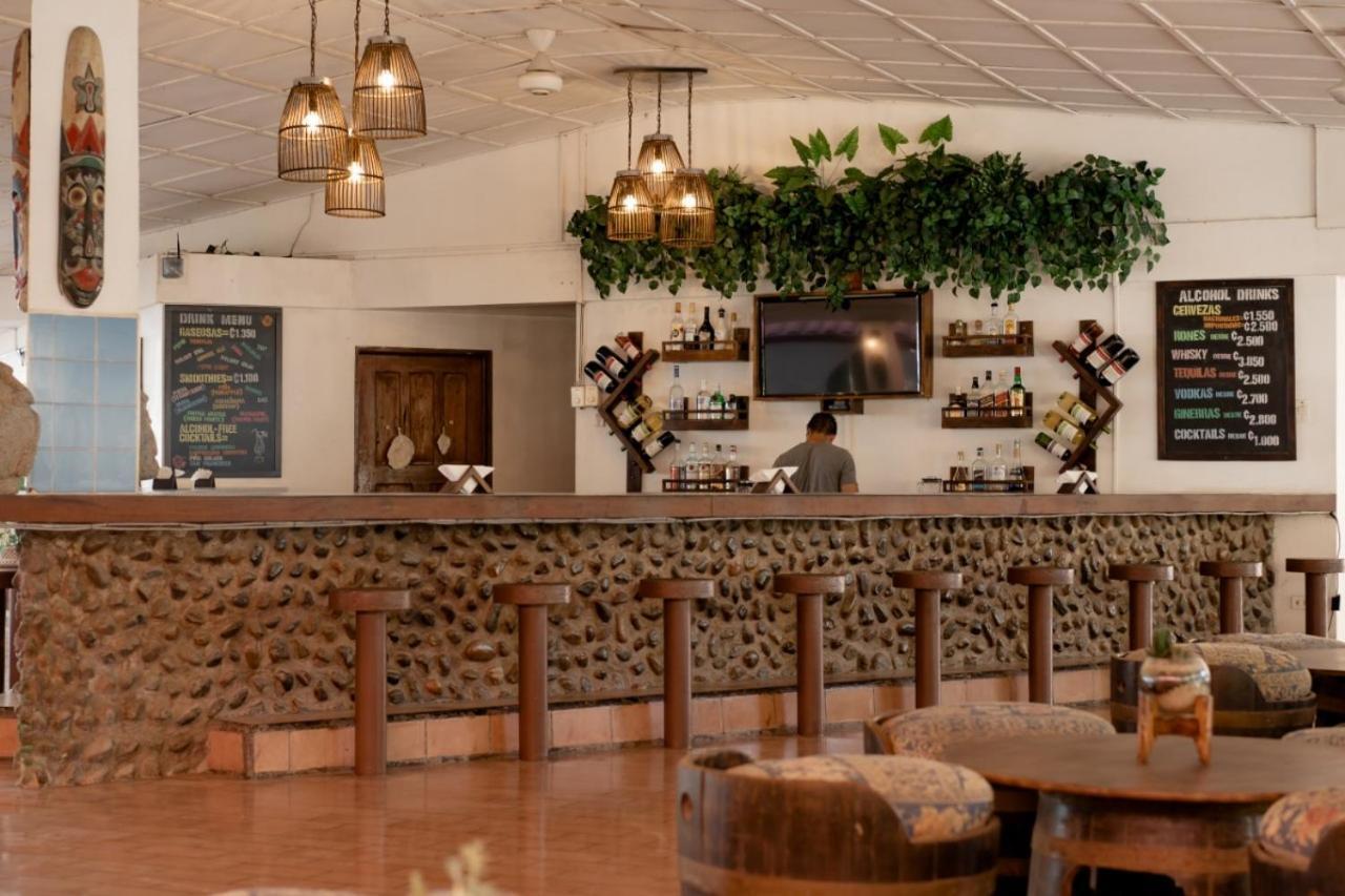 Hotel La Isla Парита Екстериор снимка