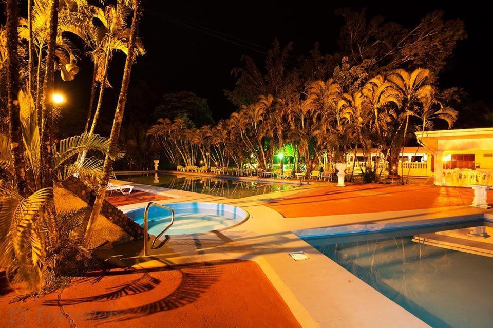 Hotel La Isla Парита Екстериор снимка