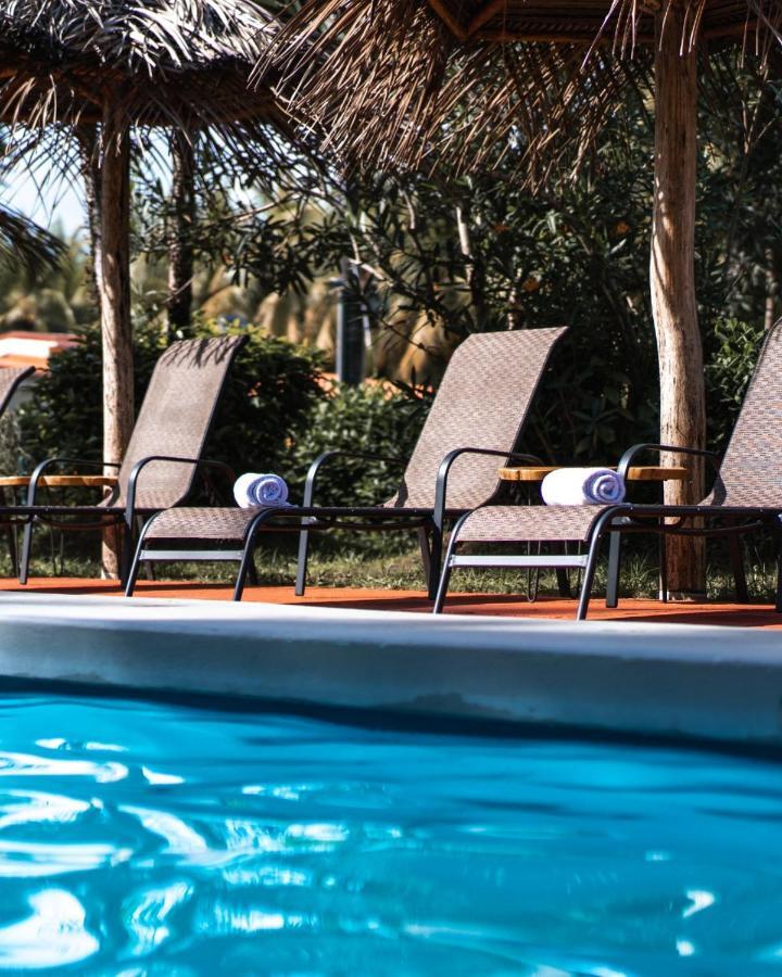 Hotel La Isla Парита Екстериор снимка