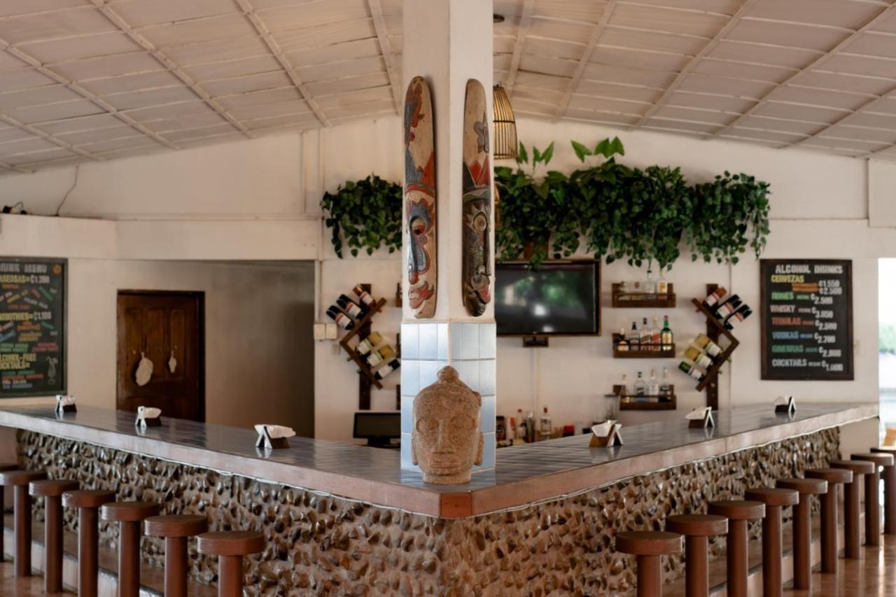 Hotel La Isla Парита Екстериор снимка